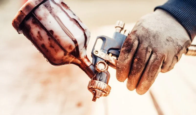 Thợ-sơn-pu-đồ-gỗ