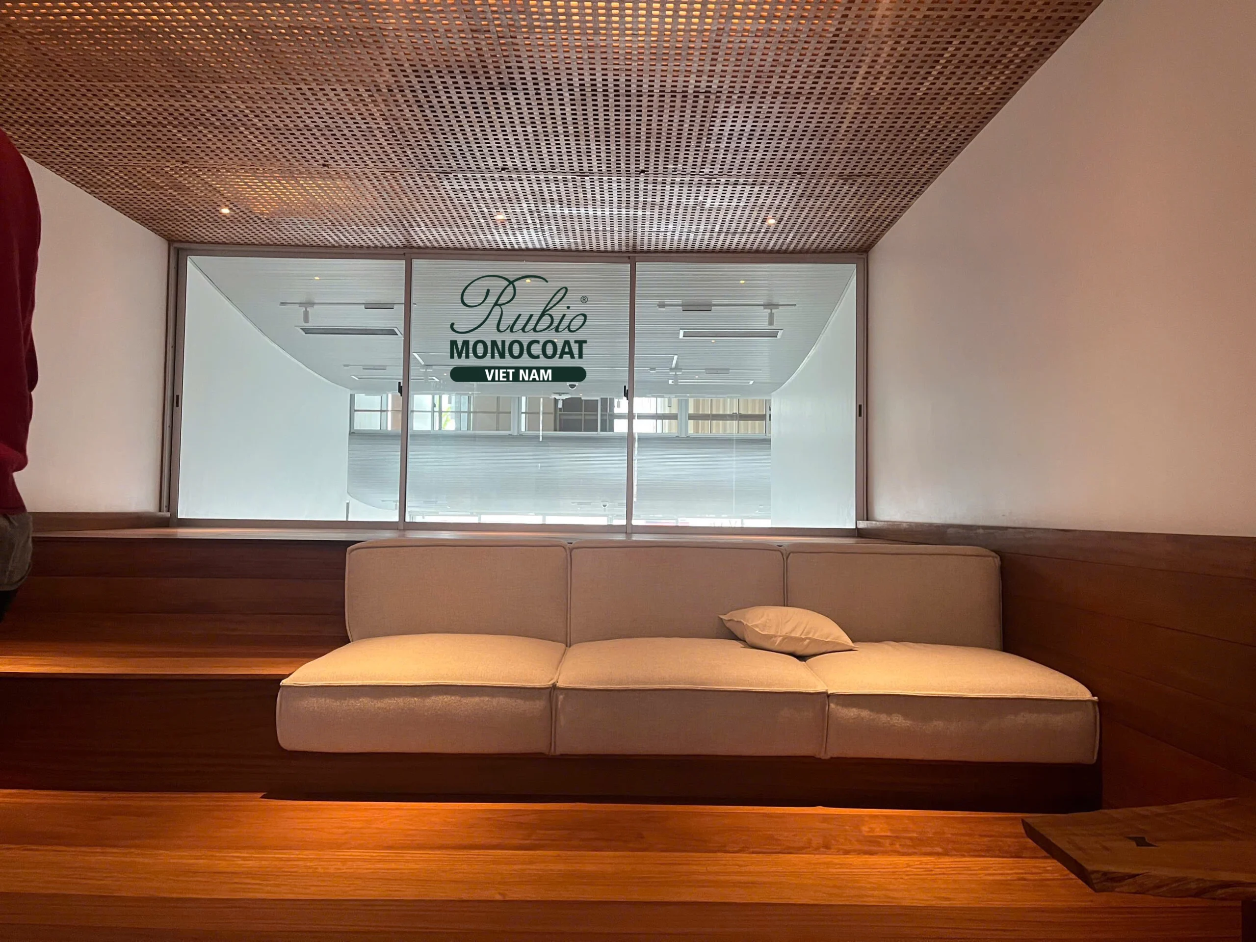 Công trình Sóc Sơn - dầu lau gỗ nội thất 2C Pure gỗ Gõ đỏ