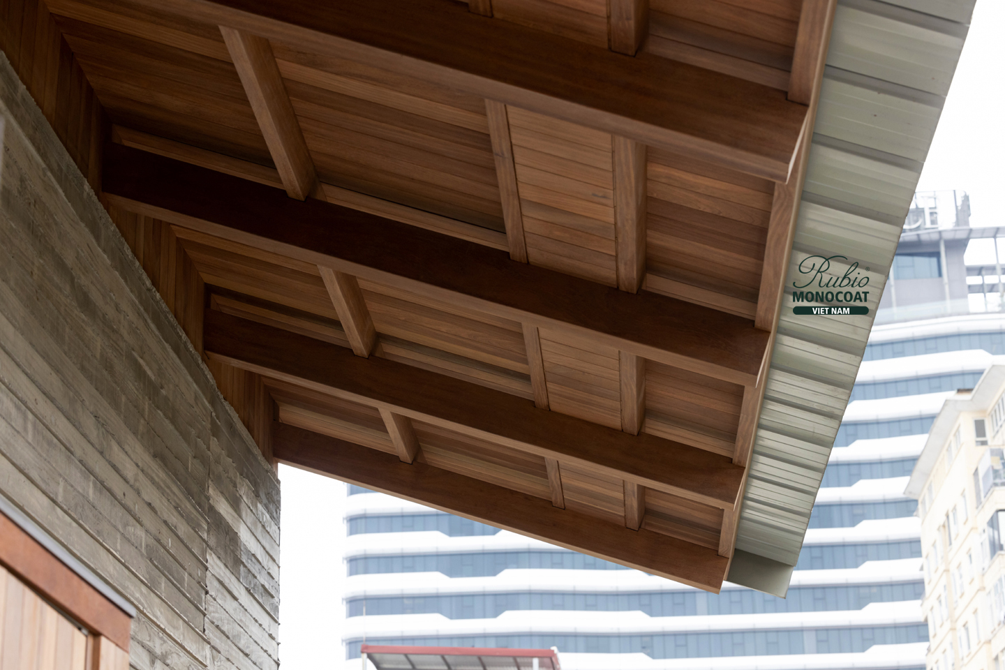 dầu gỗ ngoại thất DuroGrit Steppy Look x gỗ Teak Nam Mỹ