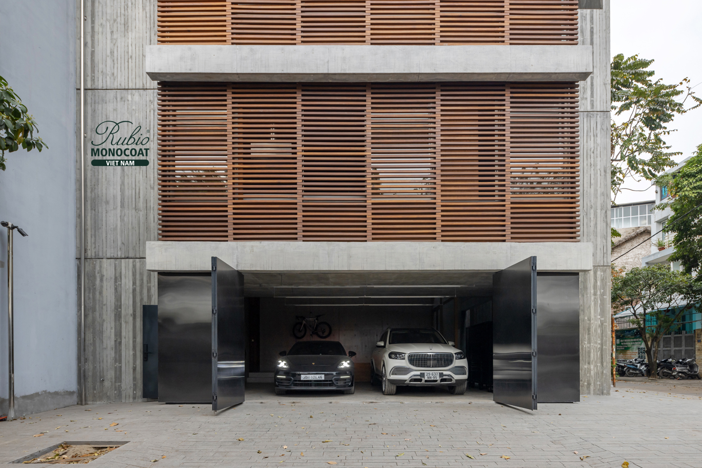 dầu gỗ ngoại thất DuroGrit Steppy Look x gỗ Teak Nam Mỹ