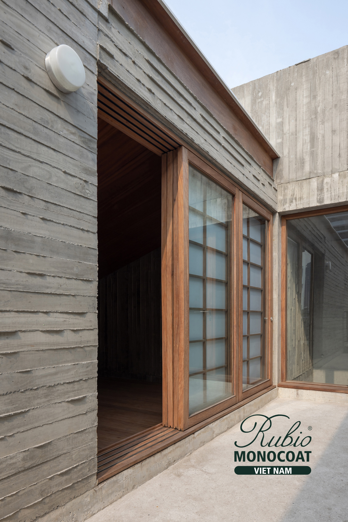 dầu gỗ ngoại thất DuroGrit Steppy Look x gỗ Teak Nam Mỹ