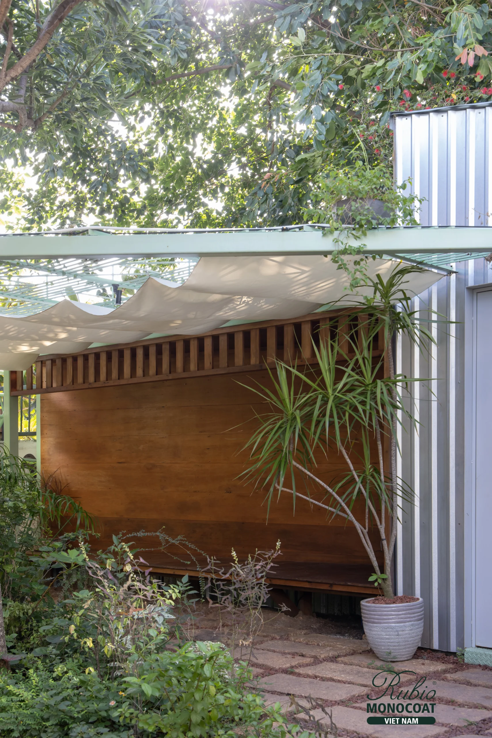 dầu-lau-gỗ-nội-thất-ngoại-thất-dino-vũ