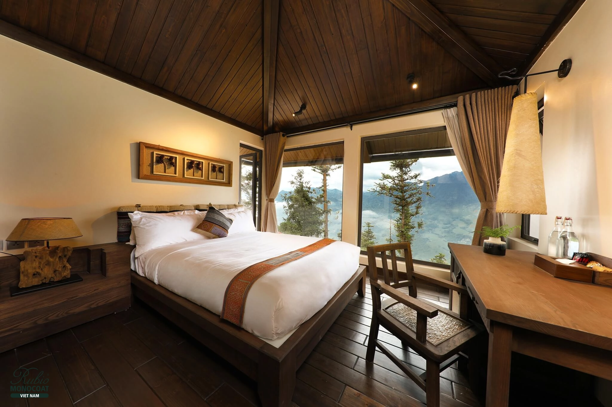 Jade Hill Sapa - dầu lau gỗ nội thất 1