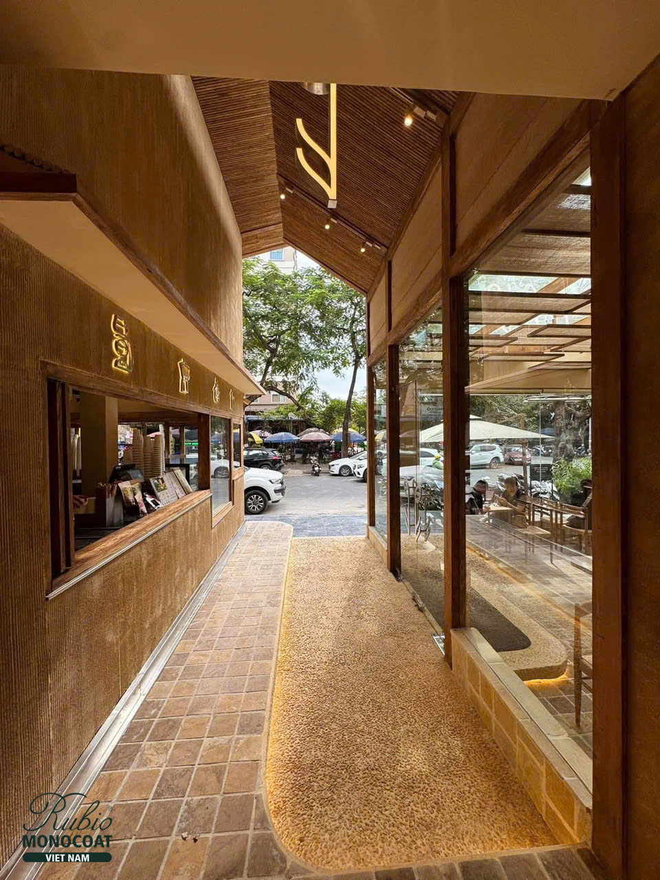 Phê La Linh Đàm - dầu lau gỗ nội thất 1