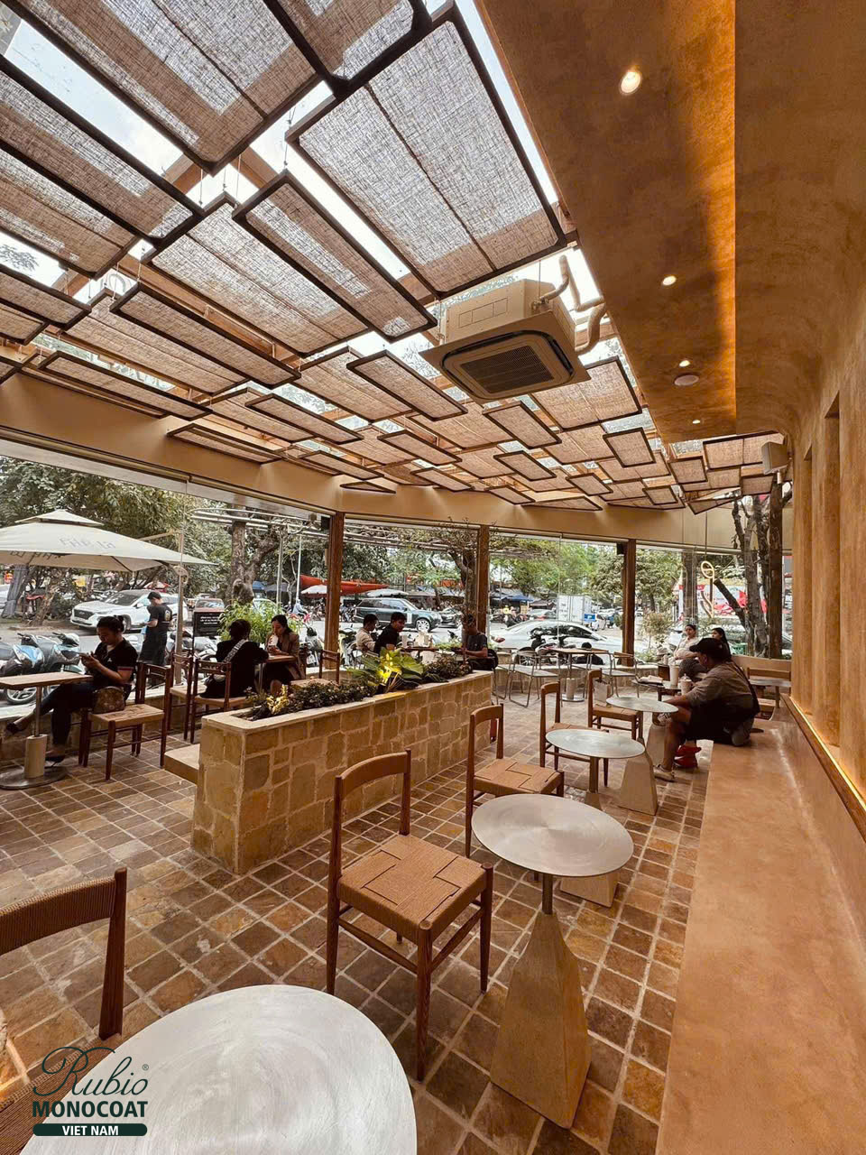 Phê La Linh Đàm - dầu lau gỗ nội thất 1