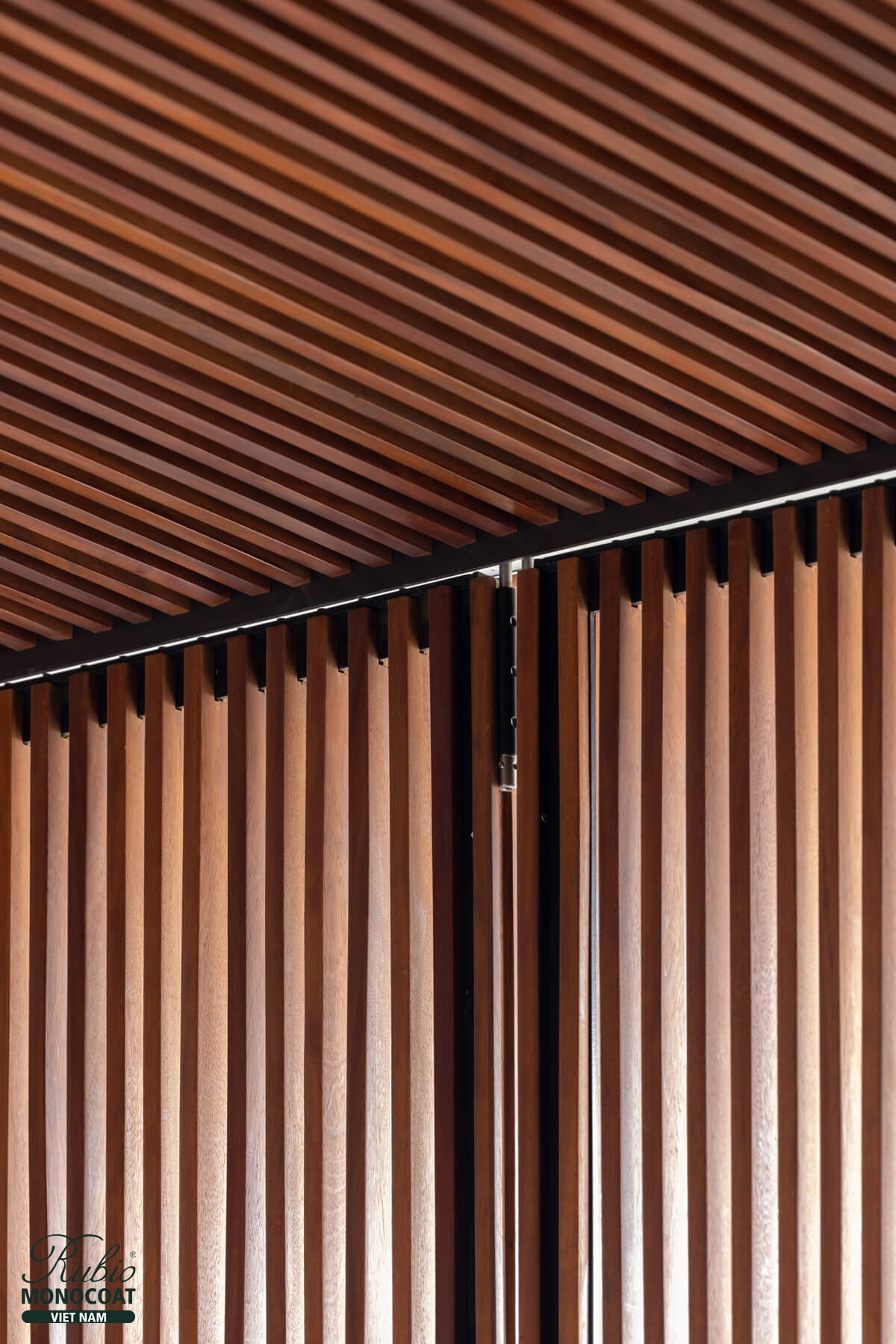 dầu lau gỗ ngoại thất