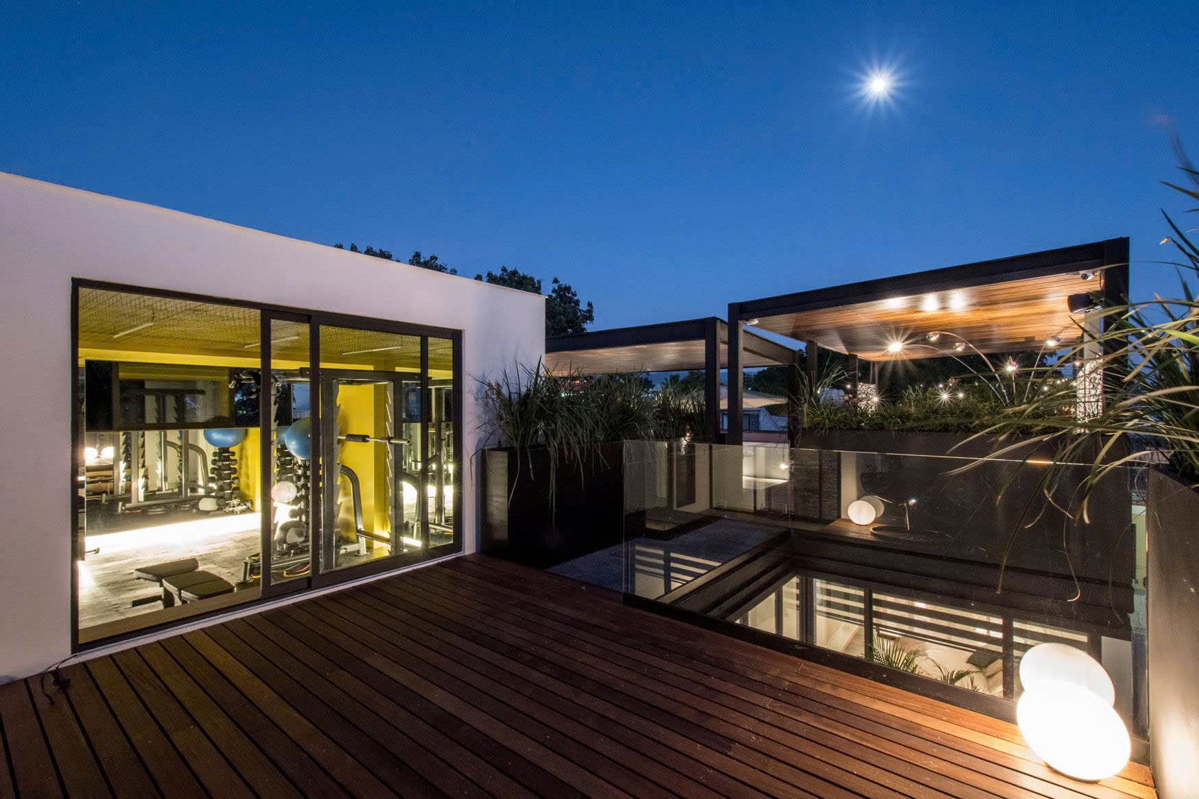 villa phan thiết sử dụng dầu lau gỗ nội thất