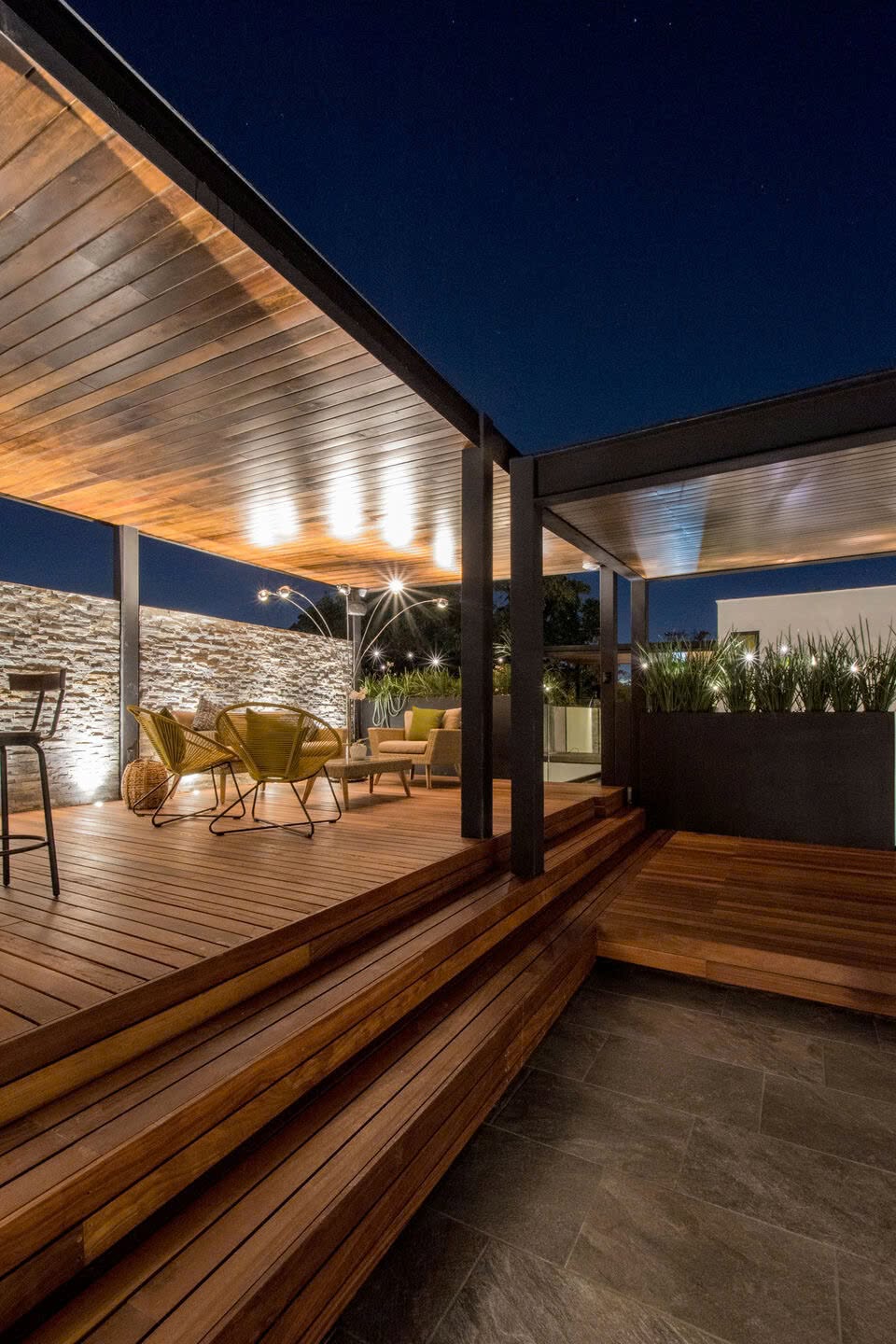 villa phan thiết sử dụng dầu lau gỗ nội thất